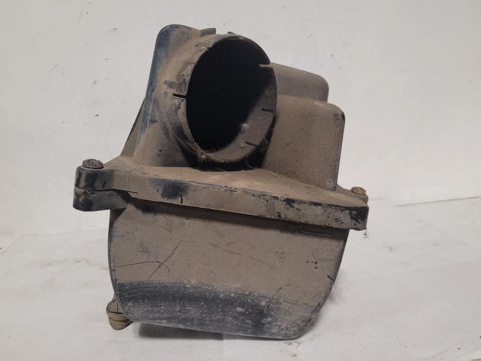 Conjunto de filtro de aire usado se adapta a: Chevrolet Lumina 1995 auto grado A Foto 2 de 4