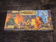Juego de mesa Dungeons & Dragons Clue 2001 de Hasbro-completo