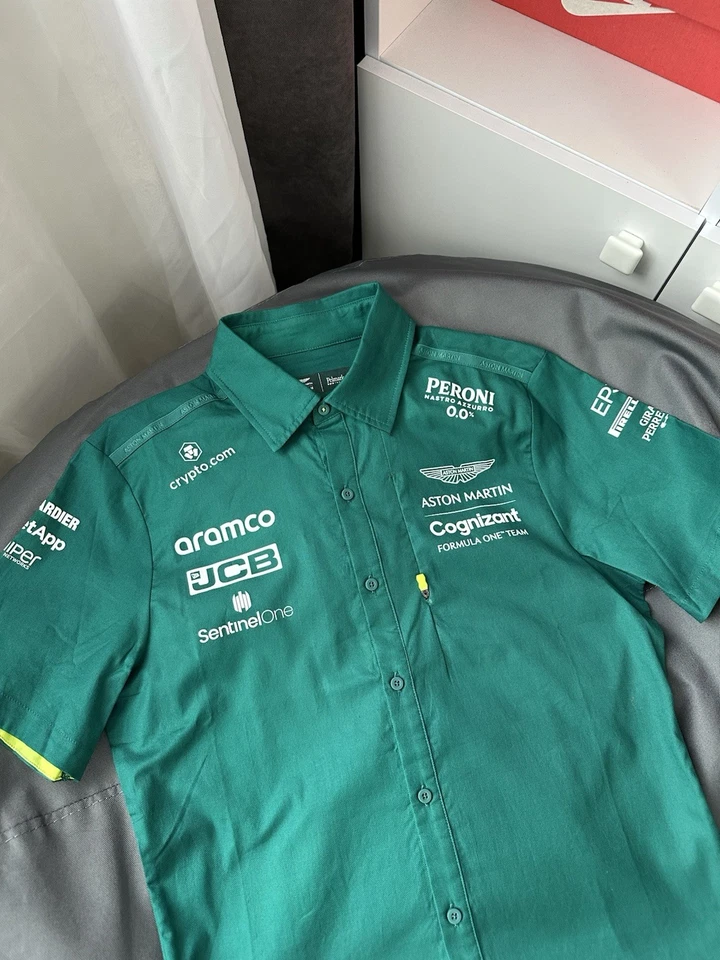 ASTON MARTIN JERSEY RACING PIRELLI FORMULA 1 TEAM ORIGINAL SIZE XS - Image 2 of 4
