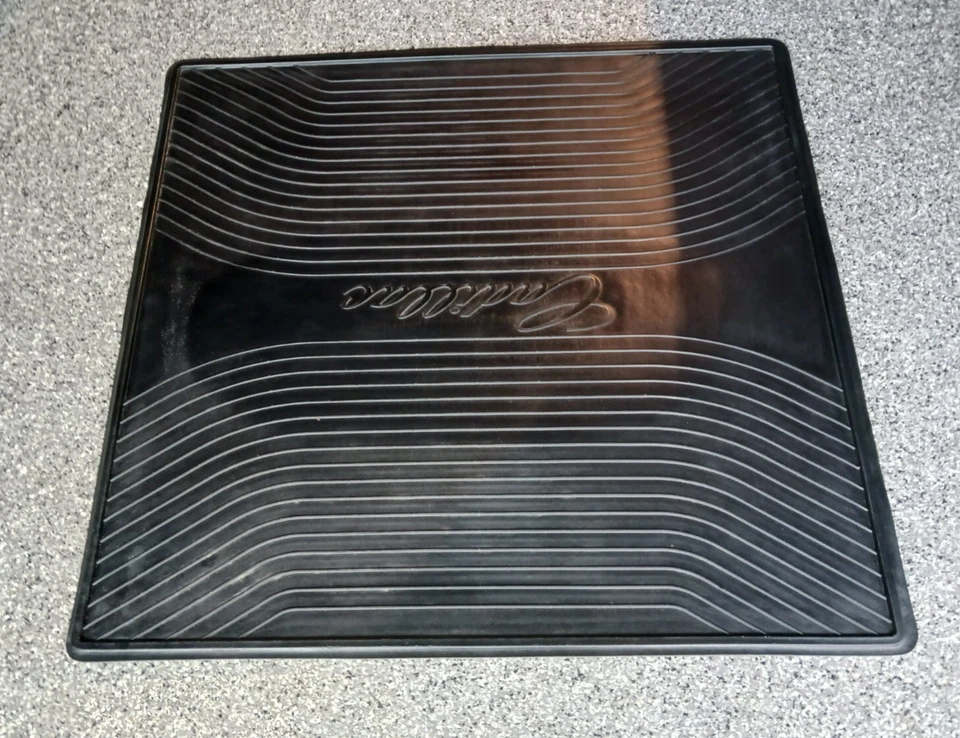 Cadillac DTS DeVille 1998-04 1994-2011 SeVille alfombrilla de goma para maletero 36" x 34" OEM Foto 4 de 4