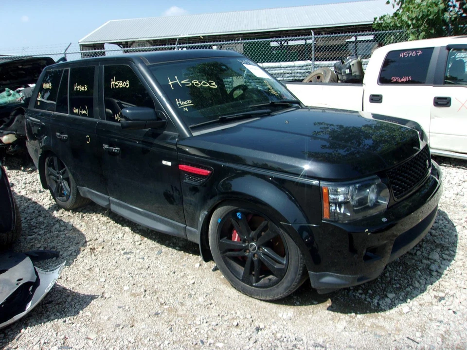 Pinza de freno de disco delantera izquierda usada se adapta a: Land Rover Range Rover Sport 2013 delantera Foto 2 de 4