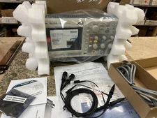 8bb Tektronix TBS1032B Digital Oscilloscope 30 MHz 500 MS/s W/ (2)TPP0051 Probes