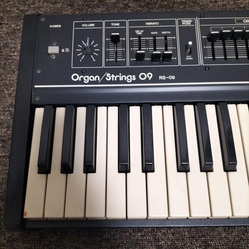 Roland RS-09 Organ Strings 09 Analog Keyboard Synthesizer from Japan Junk - Picture 3 of 8