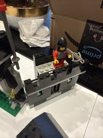 Vintage LEGO Castle Set 6059 Knight's Stronghold 100% Complete with Instructions