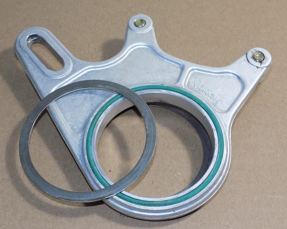 Soporte de montaje de pinza de freno trasero Ducati 748 916 996 996S 996R 998 998S 998R COMO NUEVO Foto 2 de 2