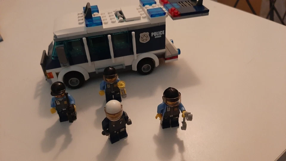 LEGO City 60008 Museum Break-in, foto 2 di 5