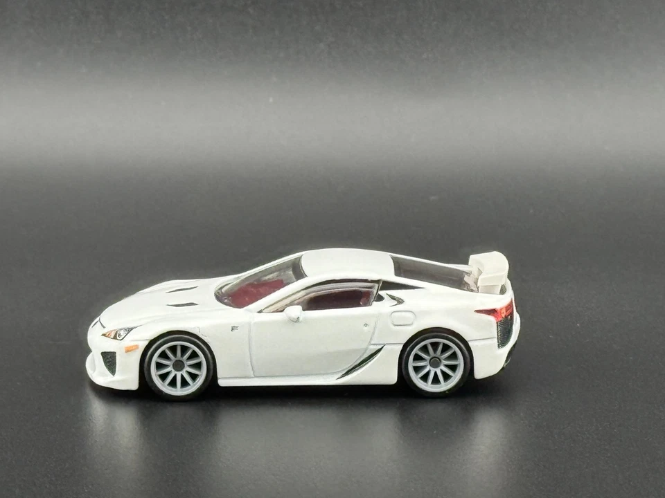 Hot Wheels Lexus LFA White Timeless Icons FPY86-961 N 1/64 - Image 2 of 4