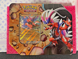 Pokemon TCG Slashing Legends Tin