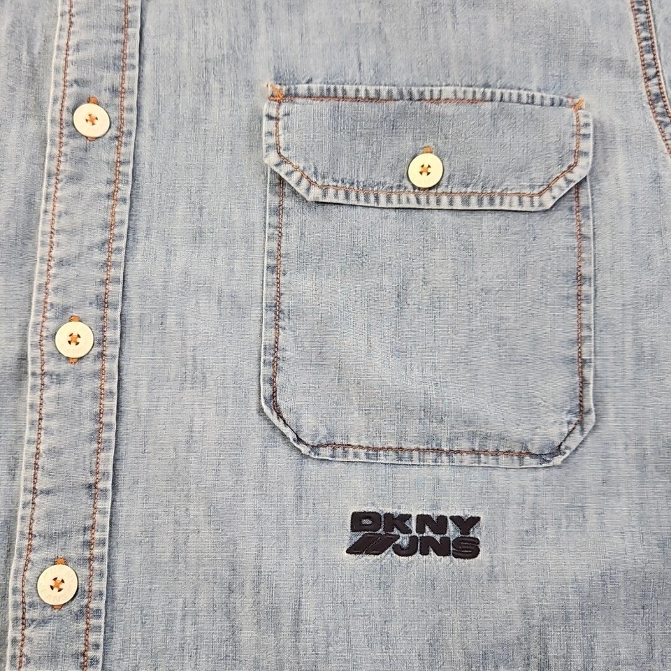 Camisa polo vintage DKNY de mezclilla con botones para hombre grande de una sola puntada bordada usada en excelente estado Foto 4 de 4