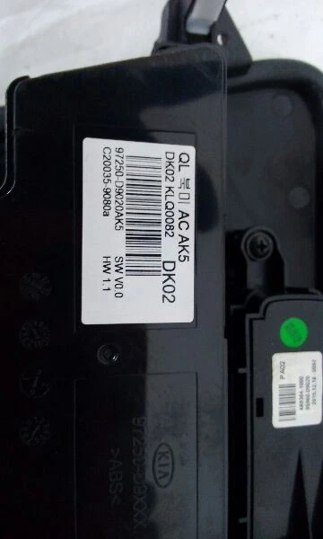 17 Kia Sportage Temperatura Climatizador ID 97250D9020 Perilla Pulsador Foto 4 de 4