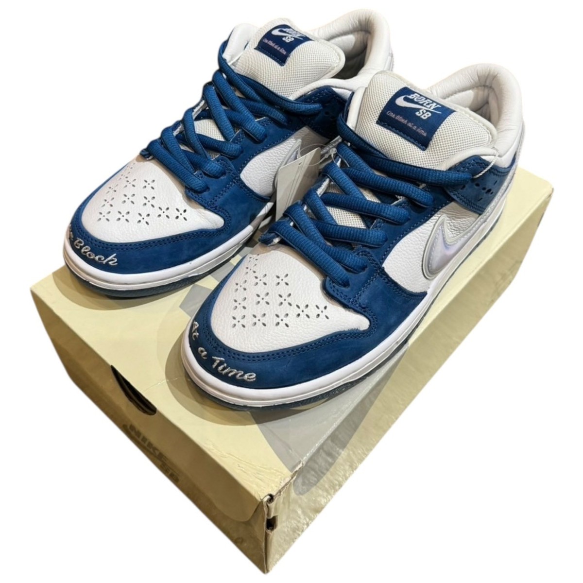 ★NIKE x BONE X RAISED★SB DUNK LOW PRO QS★追跡可 Nike Nikeborn X Raised Dunk Low Sb Pro Qs One Block At A
