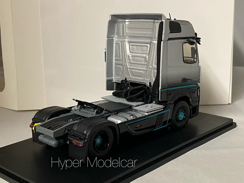 Eligor 1/43 Mercedes Actros 5 Tractor Ultimate Racing 2018 Grey Art.116882 - Immagine 3 di 4