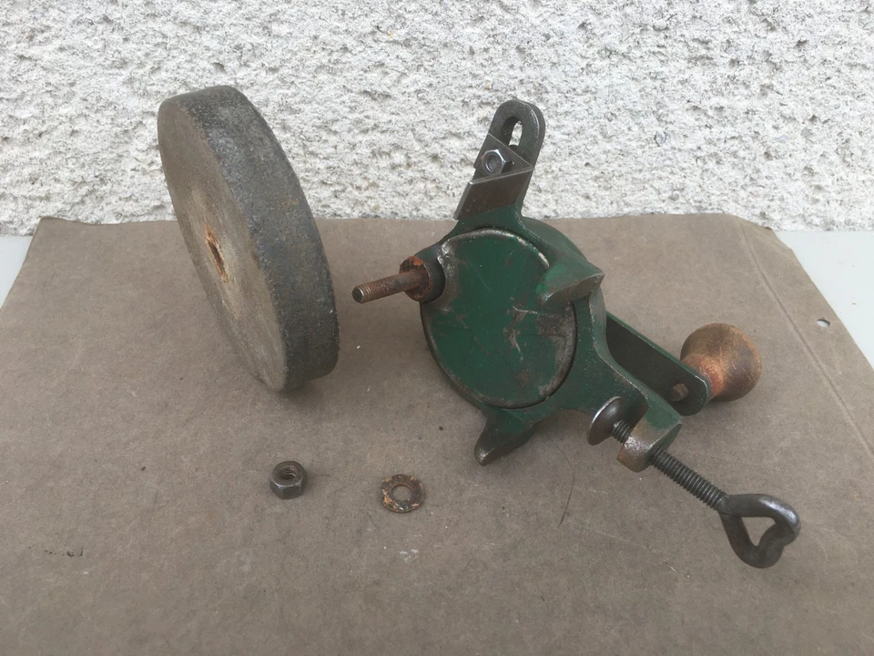 Ancienne meule d'établi / Odax 301 / A manivelle  / Outils anciens / Collection - Photo 4/4