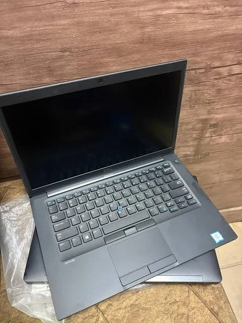 Dell Latitude 7480 · i5-7300 · 8GB · 256GB