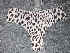 NeW vs  no show thong Panty Size medium Leopard 