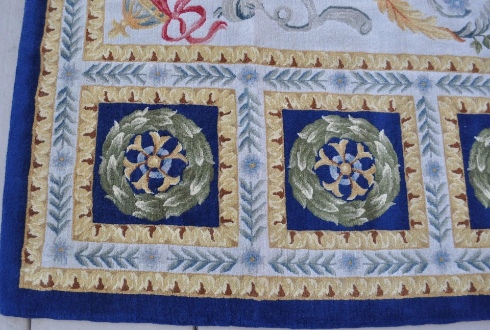 Wool French Savonnerie Rug | Hand-knotted Thick and Plush Wool Area Rug 9'x13' - Image 3 of 4