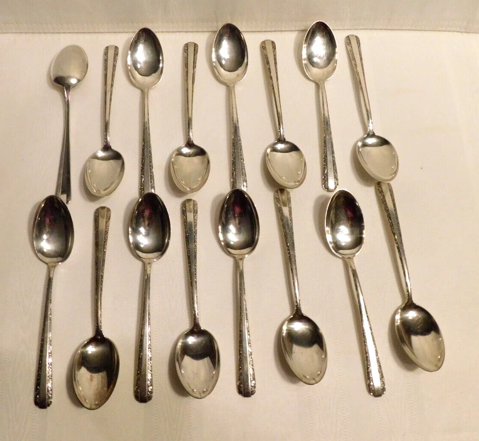 Juego de 12 cucharaditas antiguas de plata de ley TOWLE, 1 original Propietario Foto 2 de 4