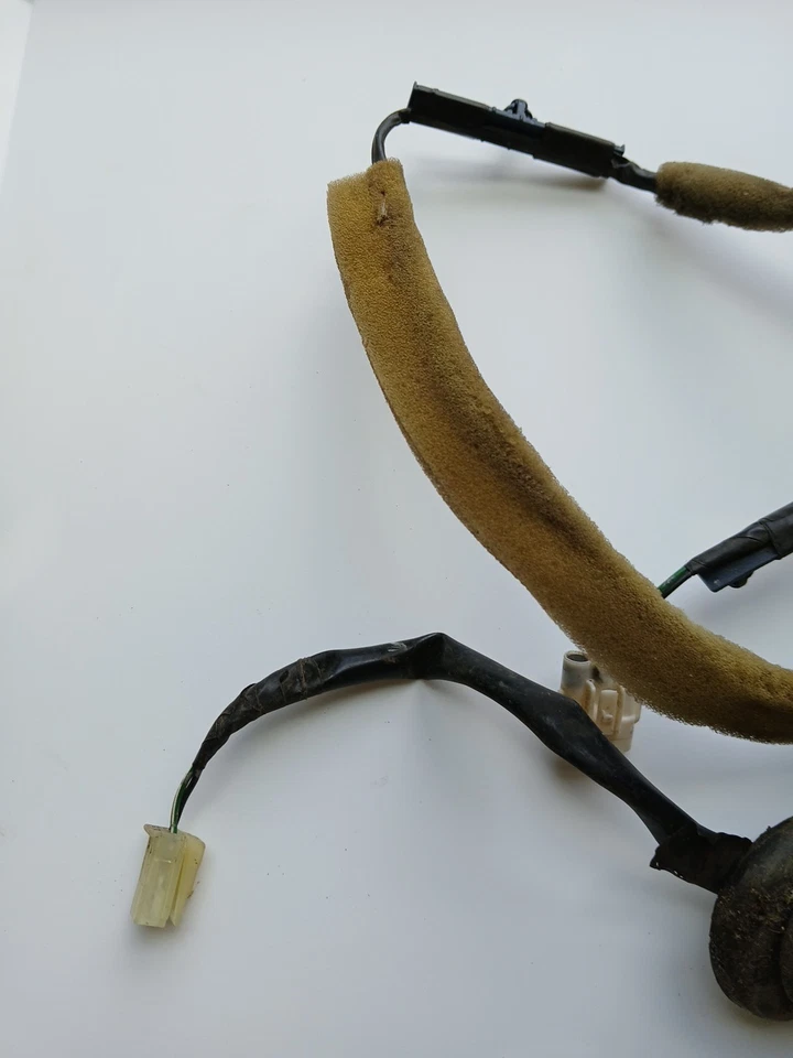 Geo Metro 1992 convertible de 2 puertas para puerta de pasajero arnés de cables cerradura de puerta OEM usado Foto 2 de 4