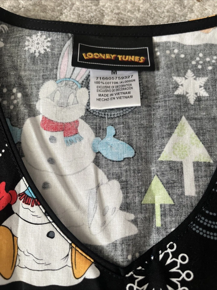 Looney Tunes Scrub Top Womens Size Medium Cherokee Tooniform V Neck Pockets New - Image 3 of 4