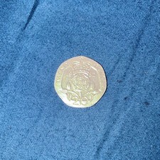 England 20 Pence Coin 1982 Elizabeth II Rose Design Copper-Nickel KM#931