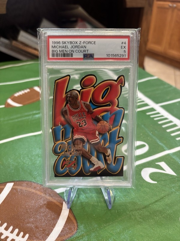 Michael Jordan Big Man on Court - Michael Jordan Cards