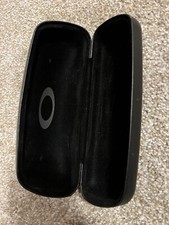 Oakley Hard Shell Clamshell Sunglass Eye Glasses Case Black Snap