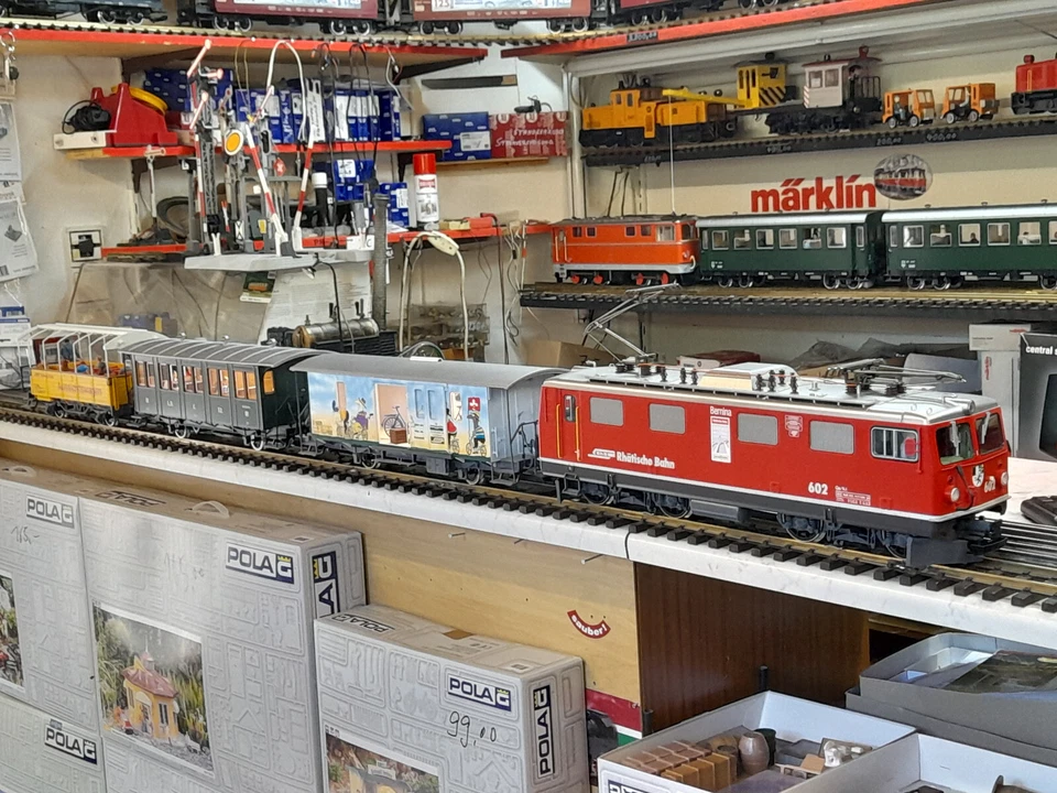 Spur G - LGB neue Modelle , eines besonders schönen schweizer PERSONENZUGES