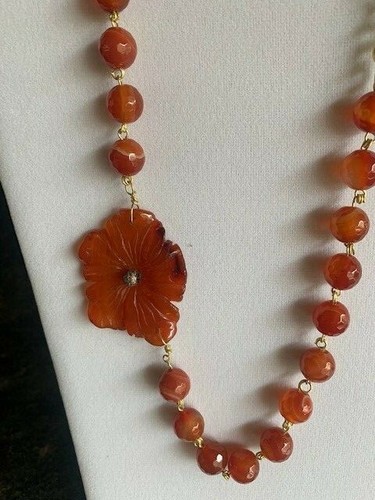 BEAUTIFUL ORANGE RED AGATE AND HAND CARVED CARNELIAN FLOWER ELEGANT NECKLACE - Picture 4 of 12
