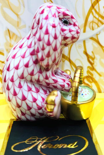 HEREND EGGSTRAVAGANT EASTER BUNNY PINK FISHNET FIGURINE,2,75" high,BRAND NEW - Picture 5 of 9
