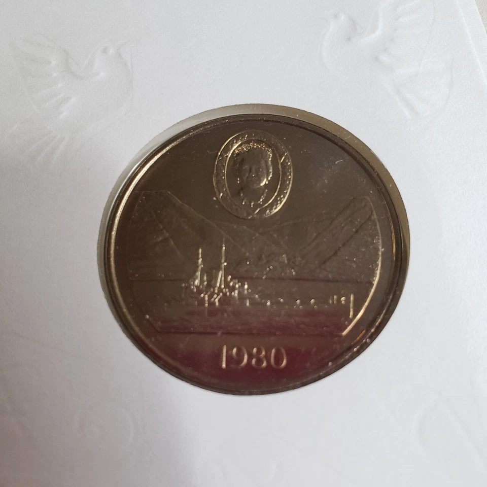 15 Varias Fundas Real Primer Día y Moneda de 25 Peniques Reina Isabel II Santa Elena Foto 4 de 4