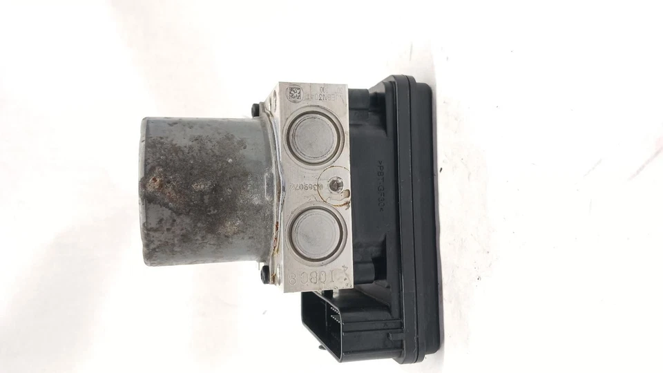 '19-'21 HYUNDAI TUCSON ABS pump module 50k miles OEM 1 Year Warranty! - Image 3 of 4