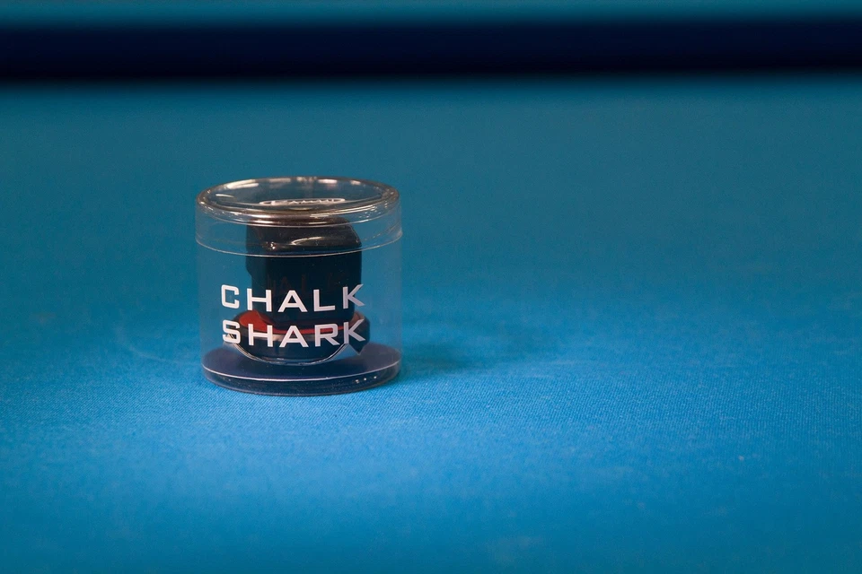 Roku Chalk Shark - Brown Magnetic Chalk Holder With Metal Clip And Cap - Image 2 of 3