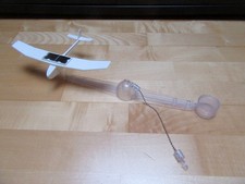 Spielzeug Flugzeug mit Photovoltaic-Modul (au...