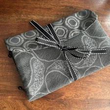 MARUCA Boulder, Colorado Gray Jewelry/Travel Pouch Roll With Tie