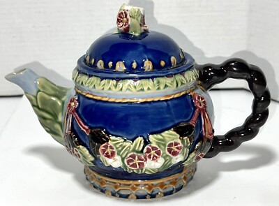 Wanjiang 1991 CBK LTD Nouveau Majolica Blue Floral Flower Pottery 2PC Teapot Lid