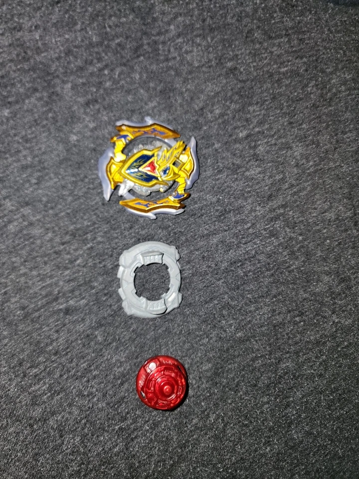 TAKARA TOMY Beyblade BURST WHITE Z Aquiles Holy Knight Ver. Con piezas completas Foto 2 de 2
