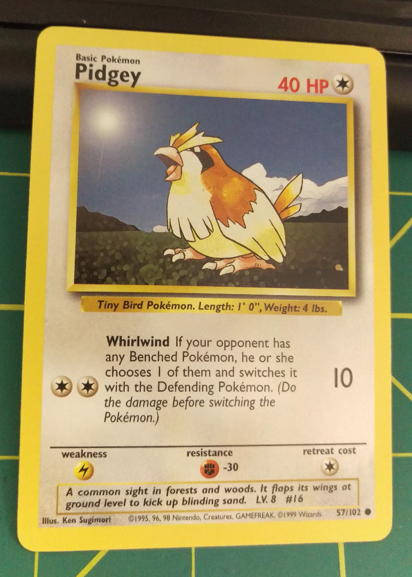 Pidgey Pokemon Card 57/102 Basic Pokemon 40HP Great shape! Tiny