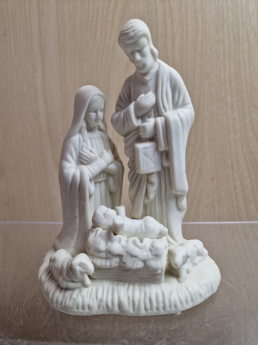 Porzellan Krippenfigur Maria Josef Jesuskind Lämmer Goldakzente - Bild 11 von 12