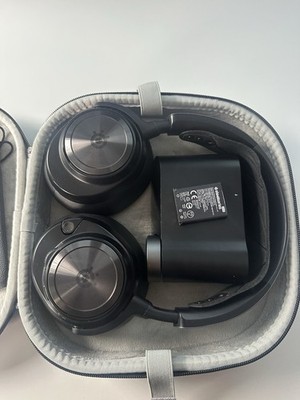 SteelSeries Arctis Nova Pro Wireless Gaming Headset  PS4/PS5 & PC , Black