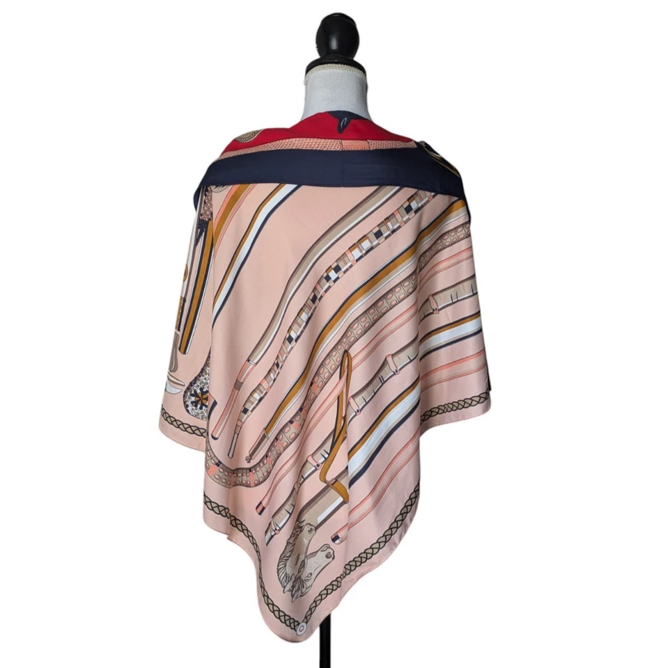 Poncho satinado caballo ecuestre estampado bastón La Fiorentina talla única rosa navegación Foto 2 de 4