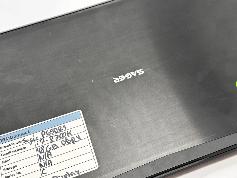 Sager P650RS игровой ноутбук i7-8700K, 48GB, без HDD/OS/зарядное устройство плохой экран - Изображение 2 из 4