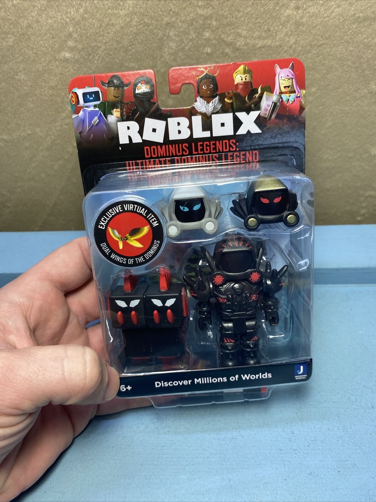 ROBLOX Dominus Legends: Ultimate Dominus Legend Figure Exclusive Virtual  Item