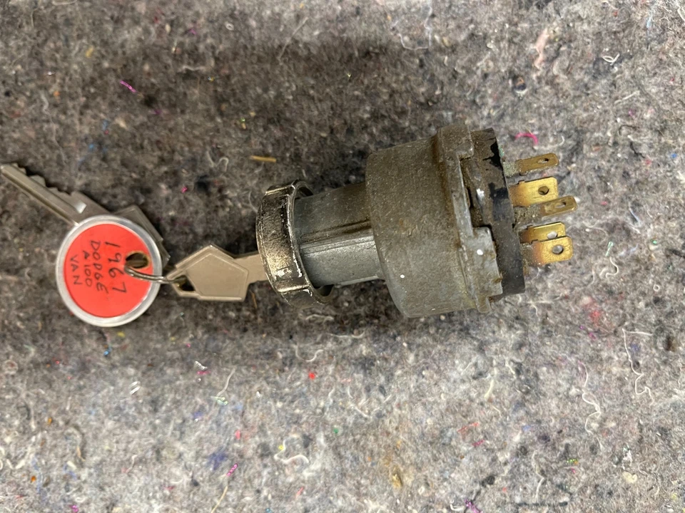 Dodge A-100 1967 camioneta pickup interruptor de encendido + bisel bonito A100 + 1 fotos de stock de llave Foto 3 de 4