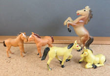 5 Vintage Plastic Horse Playset Mini Miniature Figurine Lot Made in Hong Kong 6