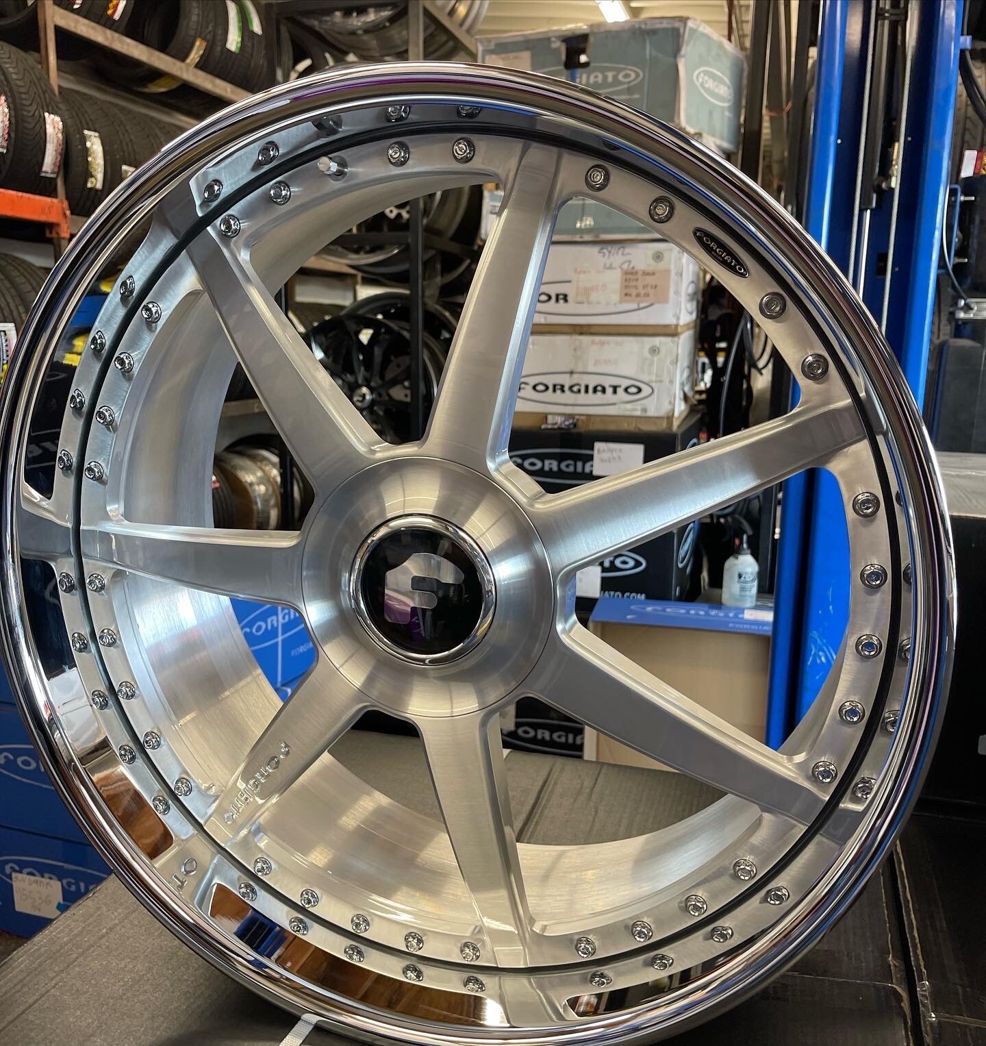 24x10 FORGIATO S206 SUV CADDY BENZ AUDI ROLLS ROVER TAHOE BENTLEY WHEEL-TIRE PKG