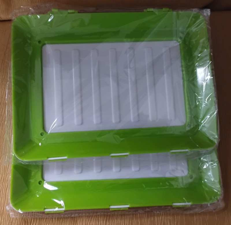 Pair/2 Reusable Food Preservation Storage Trays, Stackable Green/White NEW