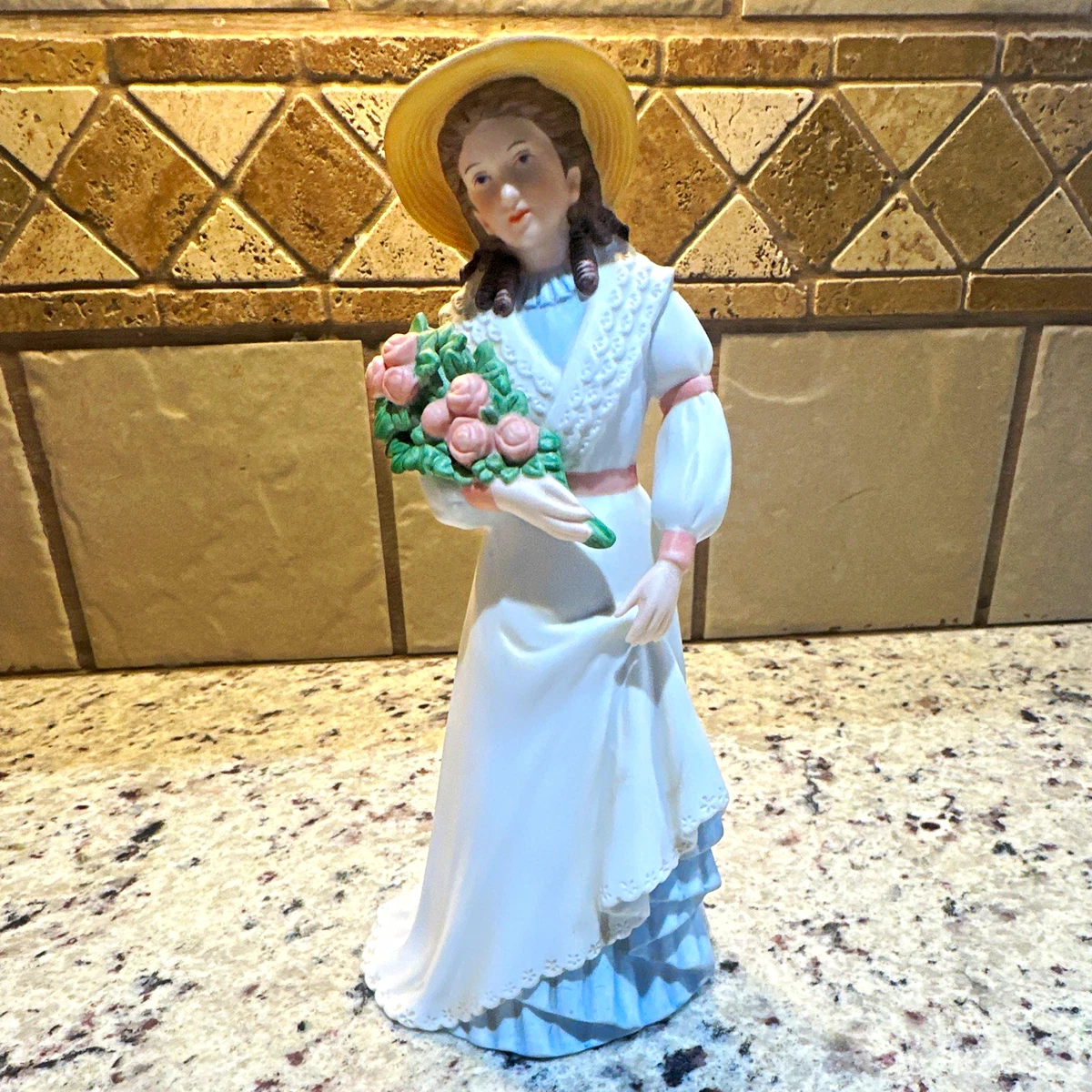 25+ Victorian Woman Figurine In Antique Ceramic & Porcelain