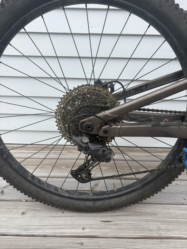 Rocky Mountain Instinct Alloy 10 29” Mens Medium Mountain Bike - Image 4 of 4