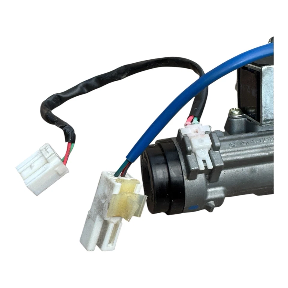 2011-2013 Kia Sorento IGNITION SWITCH WITH KEY, COLUMN TRIM SHROUD, DOOR LOCK - Image 3 of 4