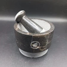 Large Stone Mortar and Pestle Set - 2.1 Cup Capacity - Reversible Design